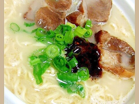 赤から　赤きゅう　うま辛みそ♡とんこつラーメン